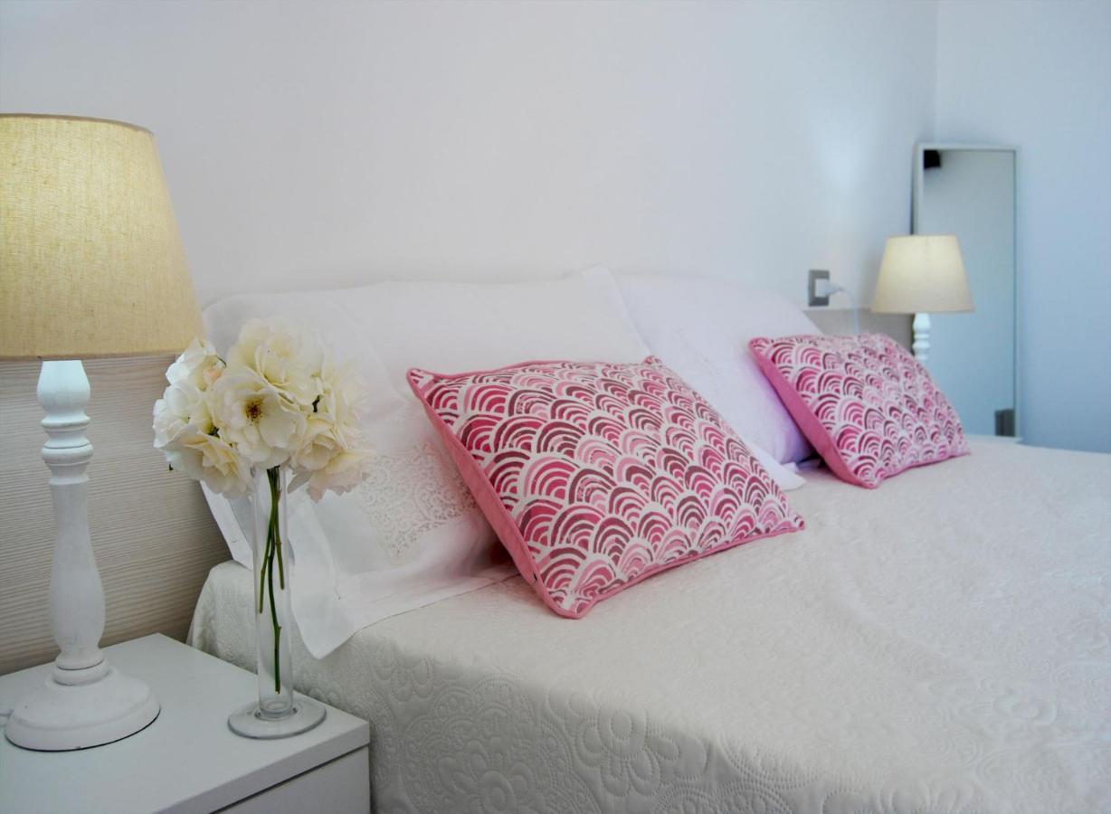 B&B Capo Rizzuto Fronte Mare Bagian luar foto
