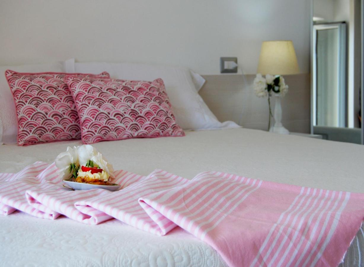 B&B Capo Rizzuto Fronte Mare Bagian luar foto